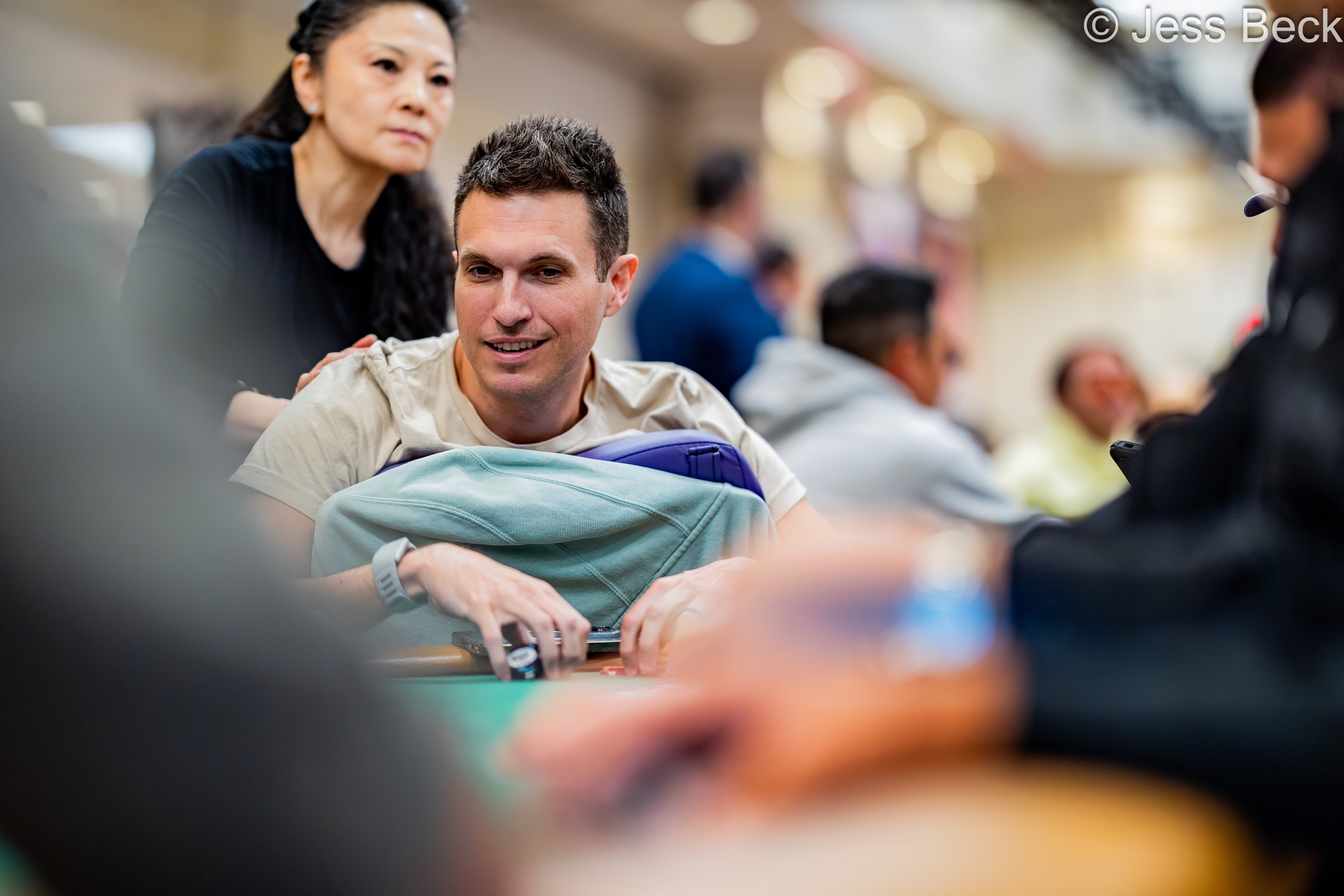 德州扑克传奇道格·波尔克的疯狂WSOP主赛事首日：一小时内经历生死轮回 - 大发娱乐